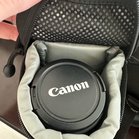 CANON Rebel T1i EOS 500D with 2nd lenses- zoom battery, charger & case - Picture 16 of 16